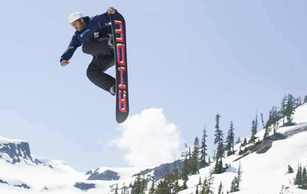 Mt Baker Seshup: Snowboarding and skiing